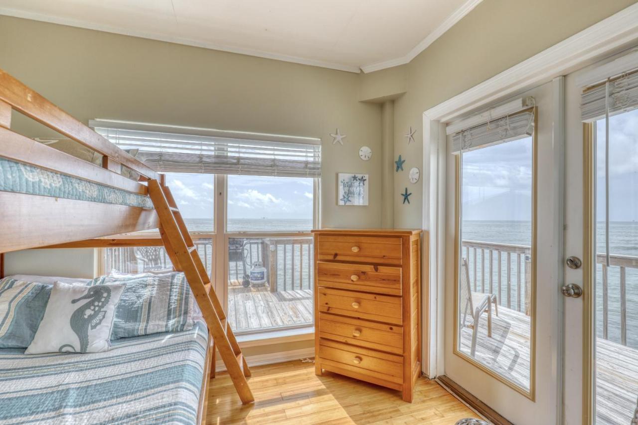 Villa Delphinus - Beachfront! And Pet Friendly! Feel The Ocean Breezed And Hear The Waves Lapping Right At Your Doorstep! Home Dauphin Island Exterior foto