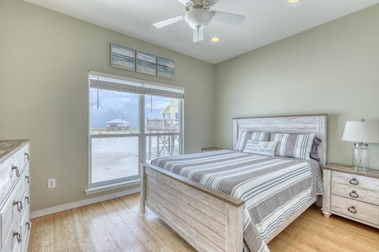 Villa Delphinus - Beachfront! And Pet Friendly! Feel The Ocean Breezed And Hear The Waves Lapping Right At Your Doorstep! Home Dauphin Island Exterior foto
