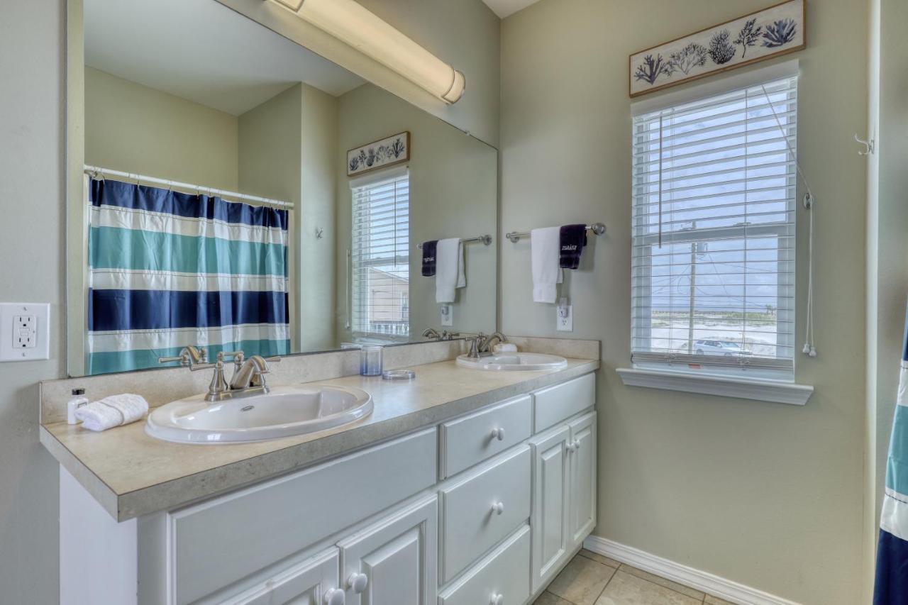 Villa Delphinus - Beachfront! And Pet Friendly! Feel The Ocean Breezed And Hear The Waves Lapping Right At Your Doorstep! Home Dauphin Island Exterior foto